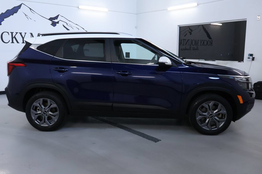 Used 2024 Kia Seltos S AWD/4WD image 8