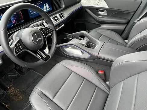Certified 2025 Mercedes-Benz GLE 450 4MATIC image 11