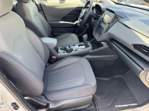 Used 2024 Subaru Crosstrek 2.0i AWD/4WD image 16