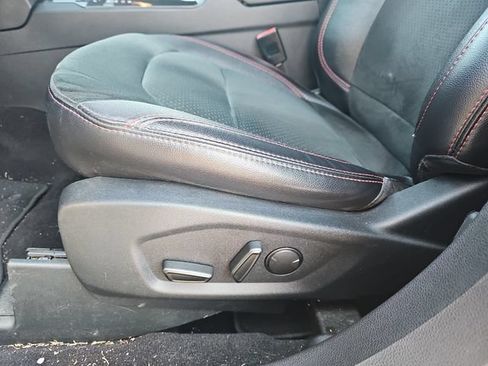 Used 2019 Ford Explorer XLT w/ Equipment Group 202A FWD image 12
