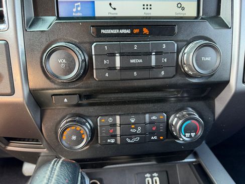 Used 2016 Ford F150 XLT w/ Equipment Group 302A Luxury RWD image 16