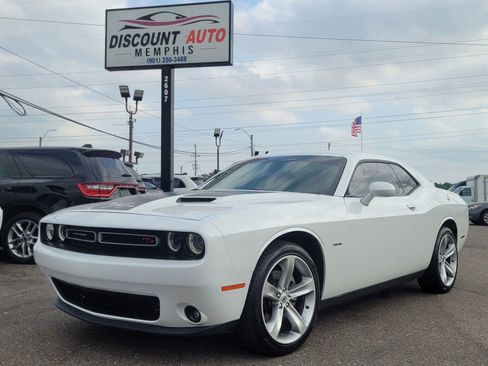 Used 2015 Dodge Challenger R/T w/ Quick Order Package 28B R/T RWD image 1