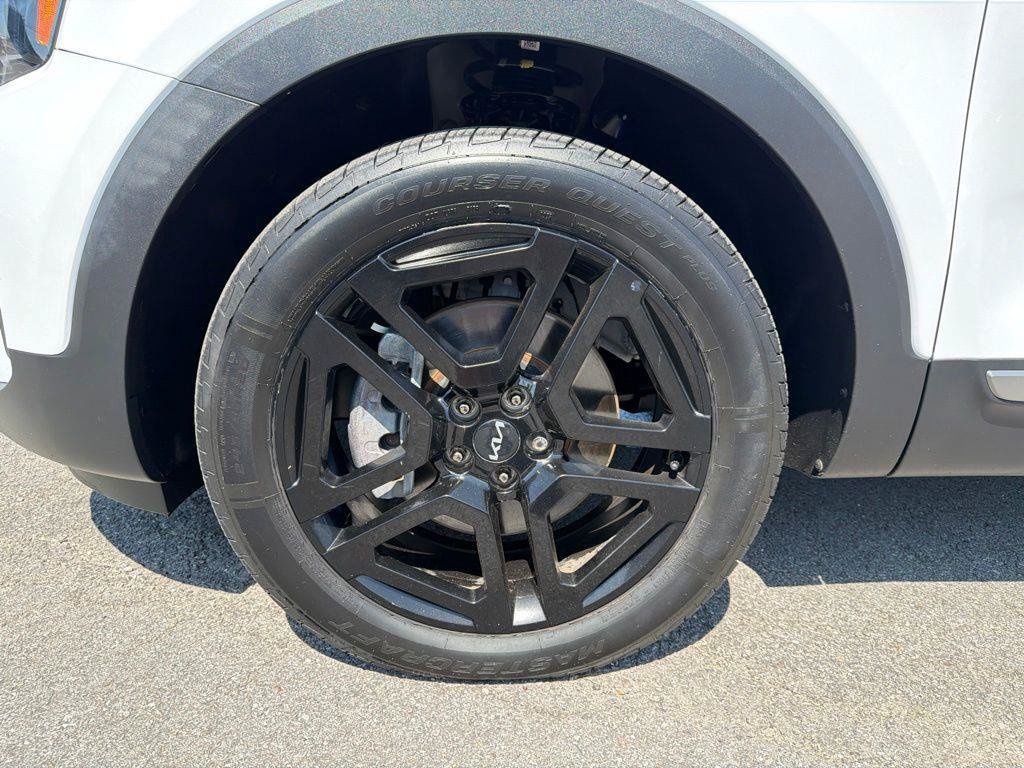 Used 2023 Kia Telluride SX X-Line AWD/4WD image 12