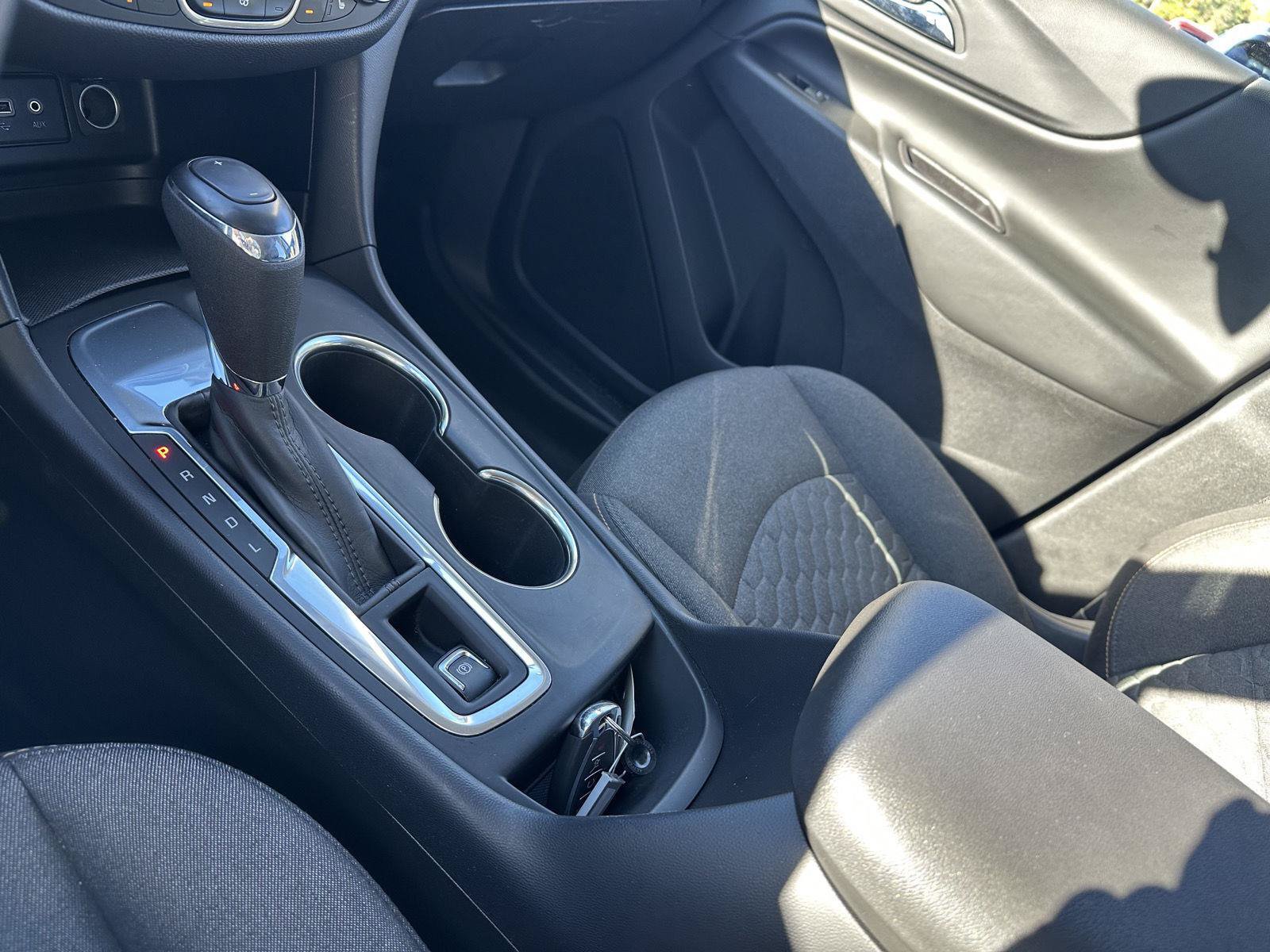 Used 2020 Chevrolet Equinox LT FWD image 27