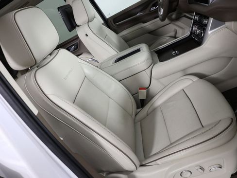Used 2021 GMC Yukon XL Denali w/ Denali Ultimate Package image 42