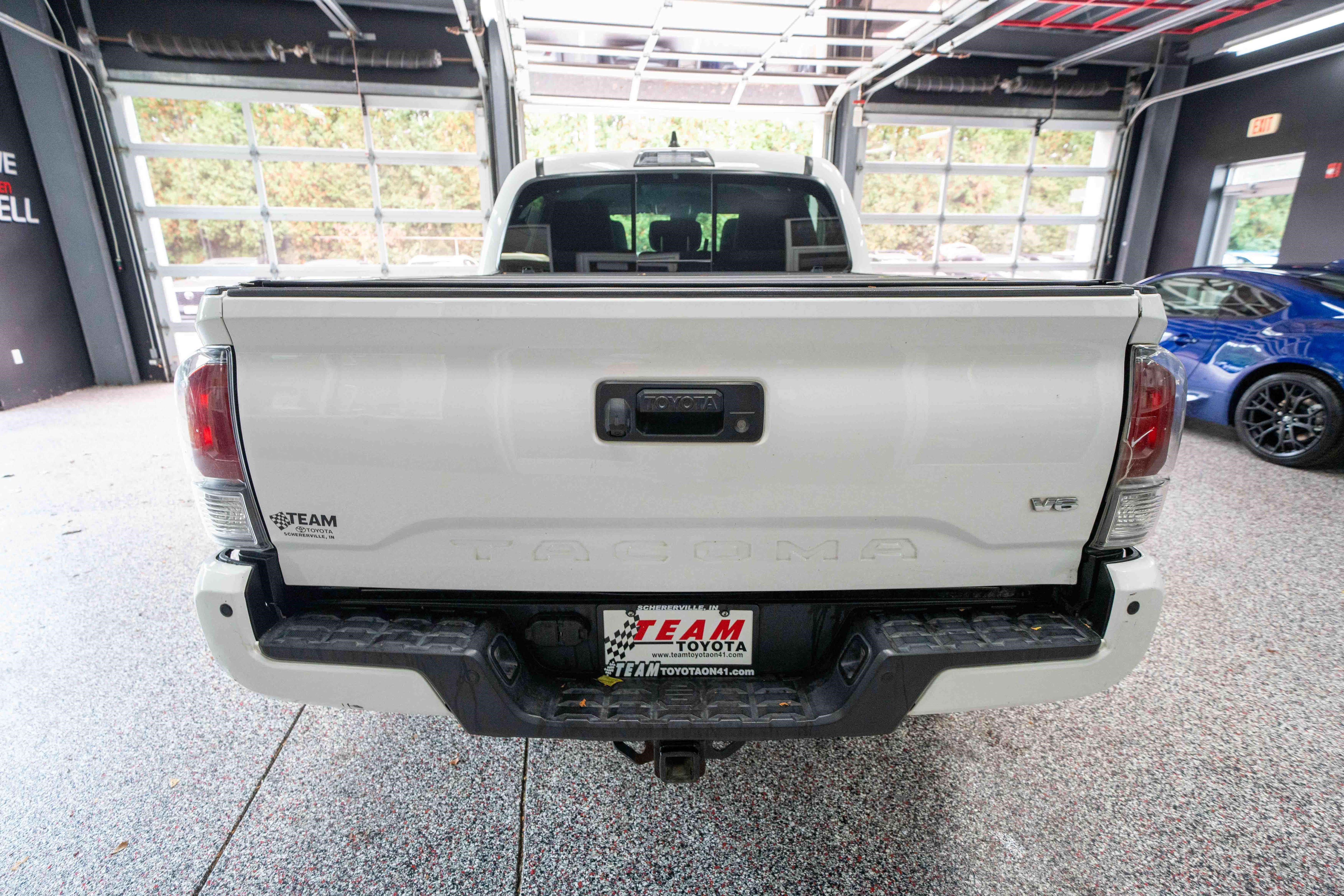 Used 2020 Toyota Tacoma TRD Sport w/ Technology Package AWD/4WD image 3