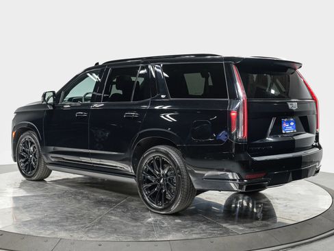 Used 2024 Cadillac Escalade Sport Platinum w/ LPO, ONYX Package AWD/4WD image 4