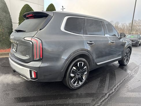 Used 2024 Kia Telluride SX w/ Towing Package image 17