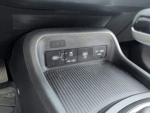 Used 2024 Hyundai Kona SEL image 19