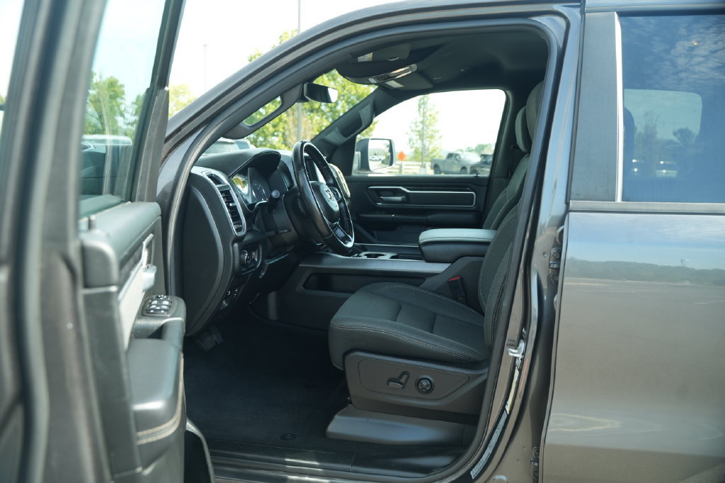 Used 2021 RAM 1500 Big Horn AWD/4WD image 13