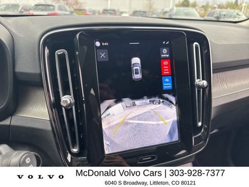 Used 2025 Volvo XC40 B5 Core image 7