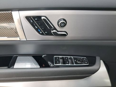 New 2026 Cadillac Vistiq Sport image 23