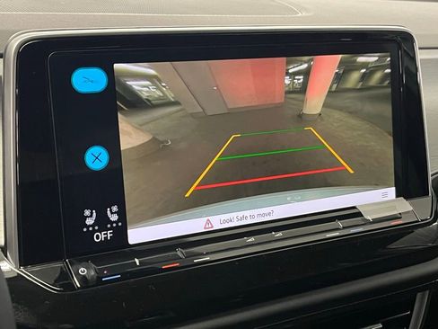 New 2026 Volkswagen Atlas Cross Sport SE image 27