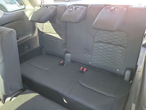 New 2025 Nissan Pathfinder SV image 13