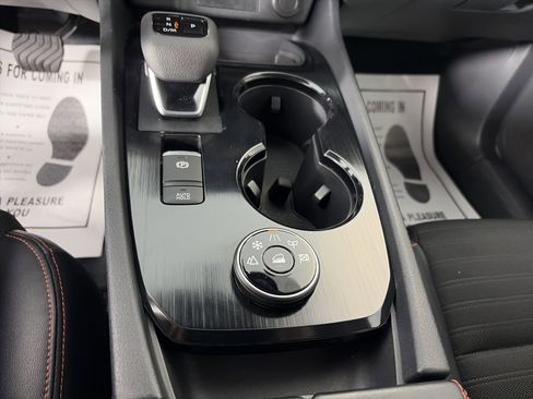 Used 2025 Nissan Rogue SV image 26