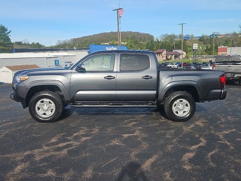 Used 2020 Toyota Tacoma SR AWD/4WD image 2
