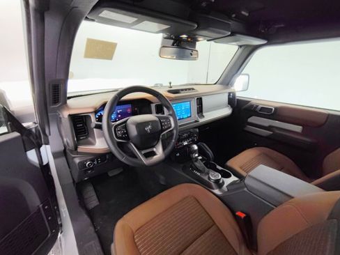 Certified 2023 Ford Bronco Outer Banks AWD/4WD image 2
