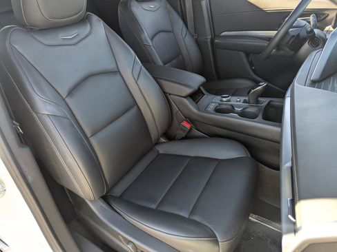 Certified 2024 Cadillac XT4 Premium Luxury image 12