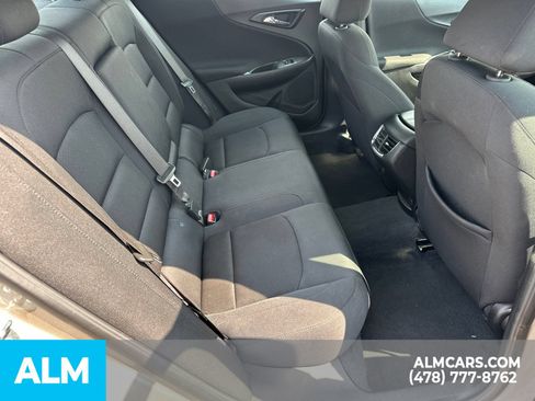 Used 2025 Chevrolet Malibu LT FWD image 17