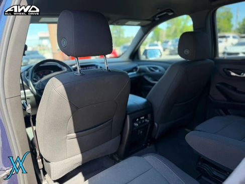 Used 2023 Chevrolet Traverse LT AWD/4WD image 14