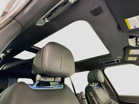 New 2026 Land Rover Range Rover SE AWD/4WD image 18