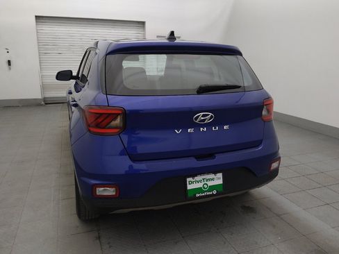 Used 2022 Hyundai Venue SE FWD image 6