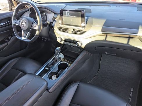 Used 2024 Nissan Altima 2.5 SR image 31