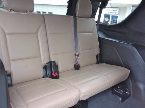 Used 2021 Chevrolet Tahoe Premier w/ Premium Package image 37