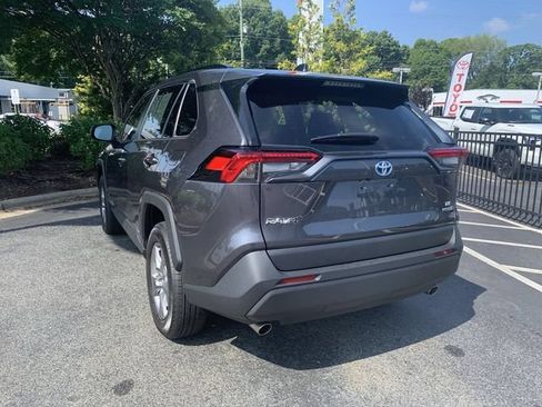 Certified 2024 Toyota RAV4 LE AWD/4WD image 6
