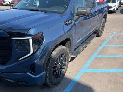 Used 2025 GMC Sierra 1500 Elevation