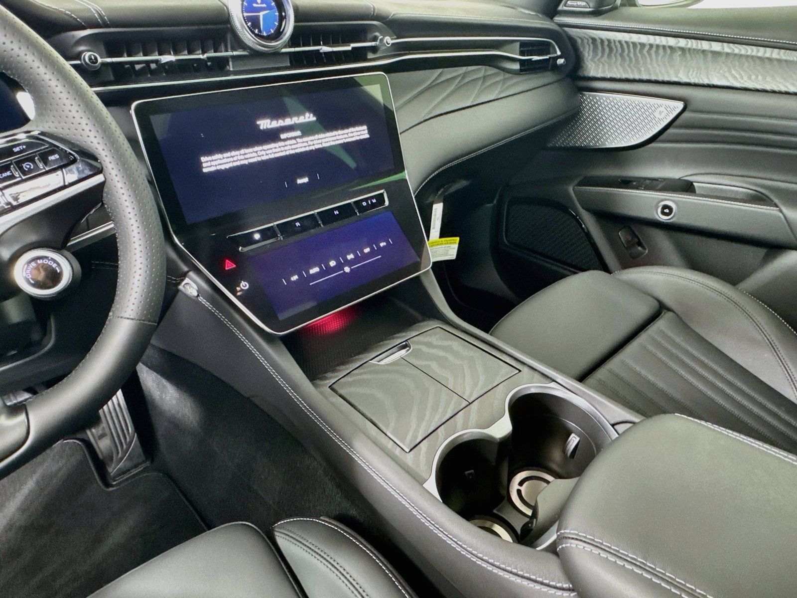 Used 2025 Maserati Grecale GT AWD/4WD image 13