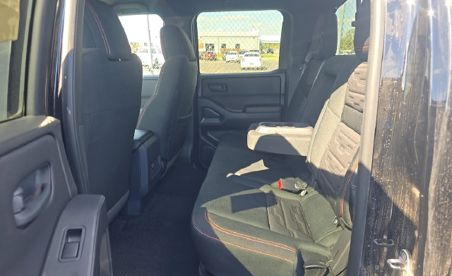 Used 2026 Nissan Frontier PRO-4X AWD/4WD image 13