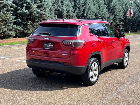 Used 2018 Jeep Compass Latitude w/ Popular Equipment Group AWD/4WD image 19