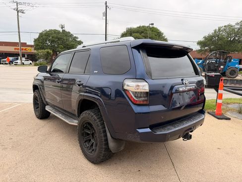Used 2018 Toyota 4Runner SR5 image 2