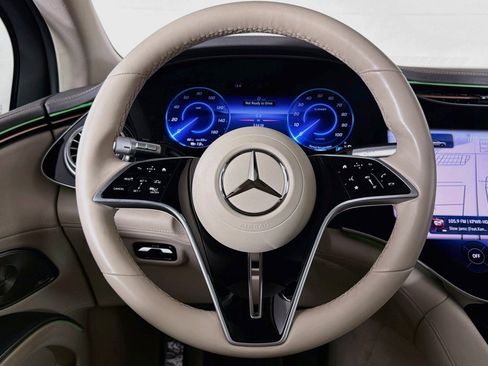 Used 2023 Mercedes-Benz EQS 580 4MATIC SUV image 17