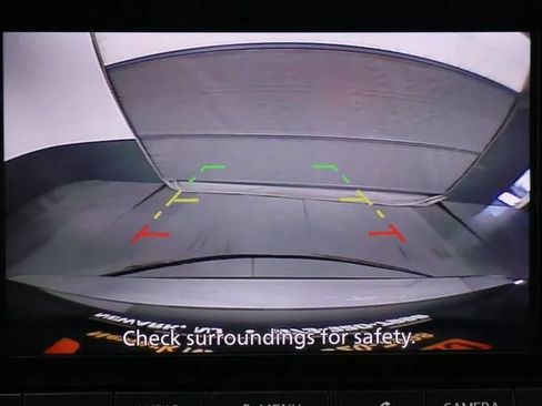 Used 2025 Nissan Rogue SV FWD image 32