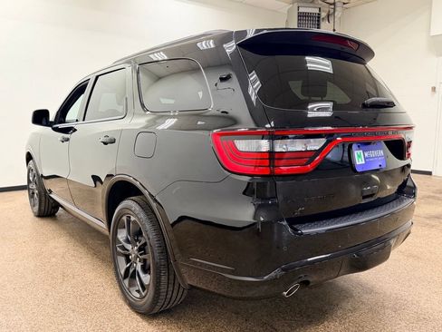 Used 2023 Dodge Durango GT AWD/4WD image 3