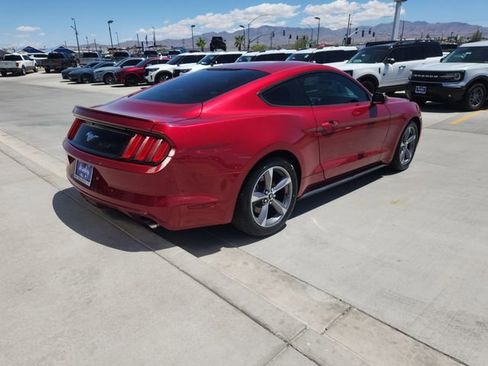 Used 2017 Ford Mustang Coupe RWD image 5