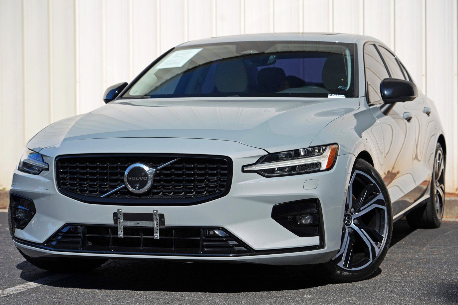 Used 2024 Volvo S60 B5 Plus w/ Climate Package FWD image 3