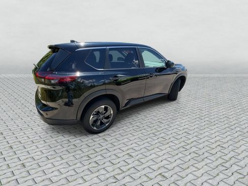 Used 2024 Nissan Rogue SV AWD/4WD image 8