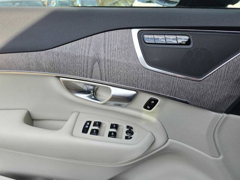 Certified 2023 Volvo XC90 B5 Plus w/ Protection Package Premier image 40