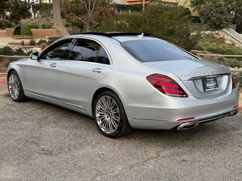 Used 2020 Mercedes-Benz S 560 Sedan w/ Premium Package image 2