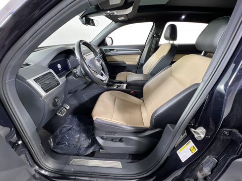 Used 2023 Volkswagen Atlas Cross Sport SEL R-Line AWD/4WD image 20