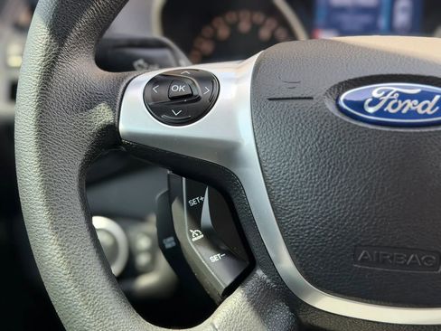 Used 2015 Ford Escape SE FWD image 32