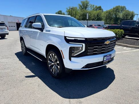 Used 2026 Chevrolet Tahoe High Country w/ Sun And Tow Package AWD/4WD image 9