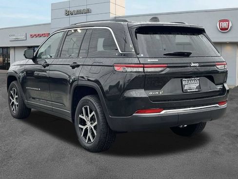 Used 2023 Jeep Grand Cherokee Limited AWD/4WD image 5
