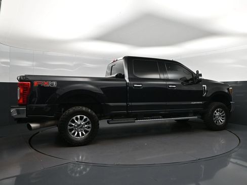 Used 2019 Ford F250 Lariat w/ Lariat Ultimate Package AWD/4WD image 8