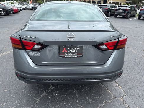 Used 2024 Nissan Altima 2.5 SV FWD image 7