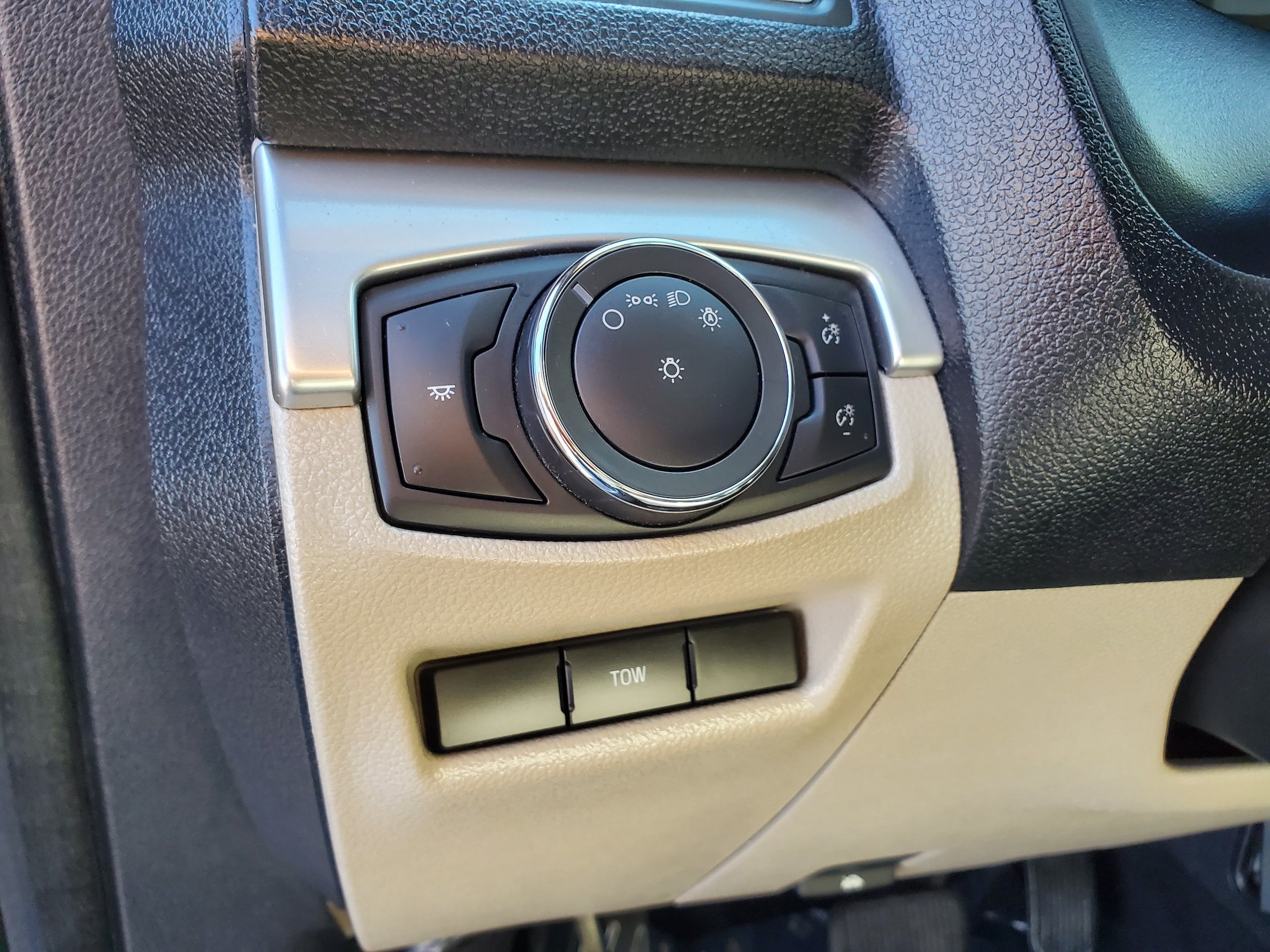 Used 2018 Ford Explorer 4WD image 13