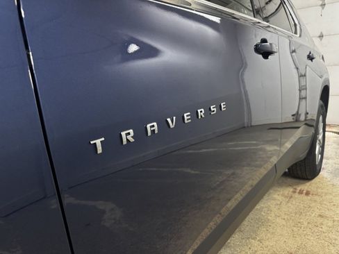 Used 2023 Chevrolet Traverse LT AWD/4WD image 13